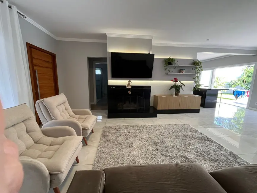 Foto 4 de Casa com 3 quartos à venda, 174m2 em Country, Santa Cruz Do Sul - RS