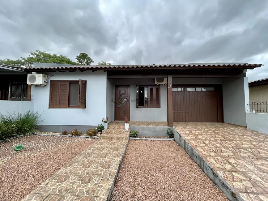 Foto 2 de Casa com 2 quartos à venda, 134m2 em Esmeralda, Santa Cruz Do Sul - RS