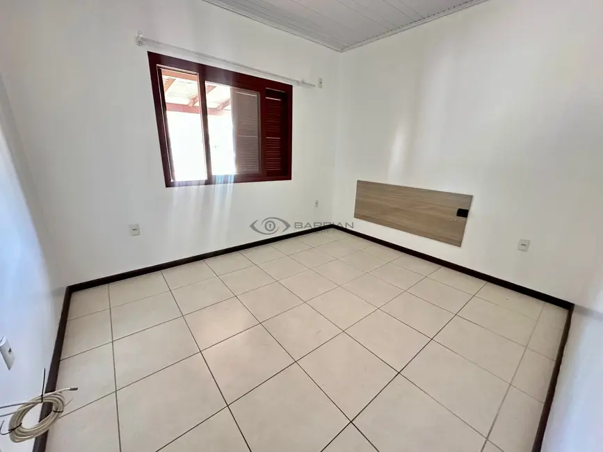 Foto 7 de Casa com 2 quartos à venda, 50m2 em Arroio Grande, Santa Cruz Do Sul - RS