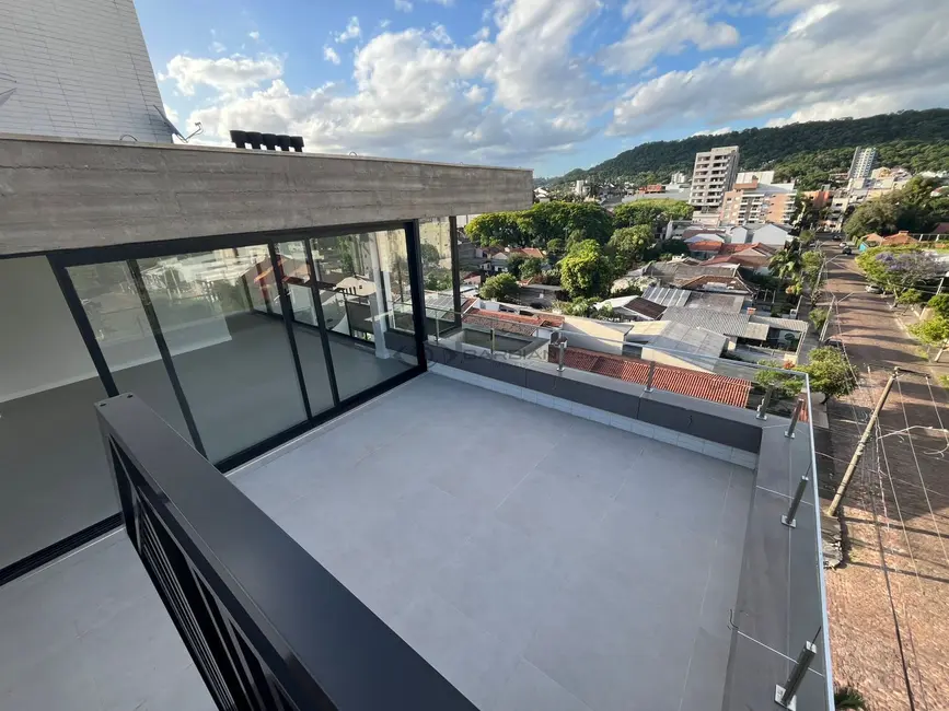 Foto 6 de Cobertura com 3 quartos à venda, 222m2 em Santo Inácio, Santa Cruz Do Sul - RS