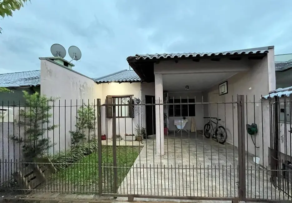 Foto 1 de Casa com 2 quartos à venda, 59m2 em Arroio Grande, Santa Cruz Do Sul - RS