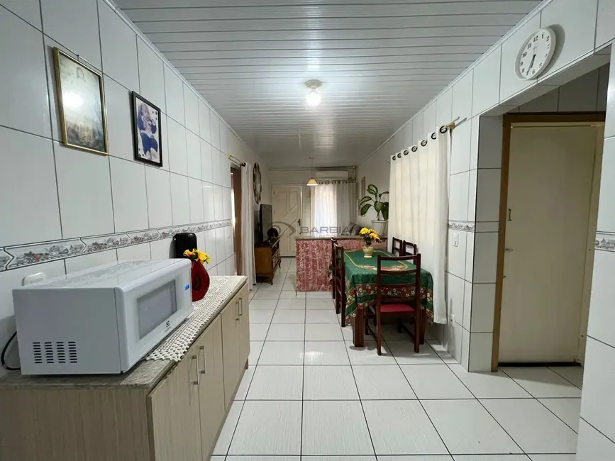 Casa com 3 quartos à venda, 93m2 em São João, Santa Cruz Do Sul - RS - imagem 8 Foto 8 de Casa com 3 quartos à venda, 93m2 em São João, Santa Cruz Do Sul - RS