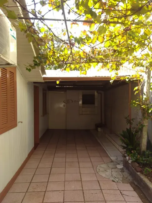 Casa com 3 quartos à venda, 126m2 em Santo Inácio, Santa Cruz Do Sul - RS - imagem 3 Foto 3 de Casa com 3 quartos à venda, 126m2 em Santo Inácio, Santa Cruz Do Sul - RS