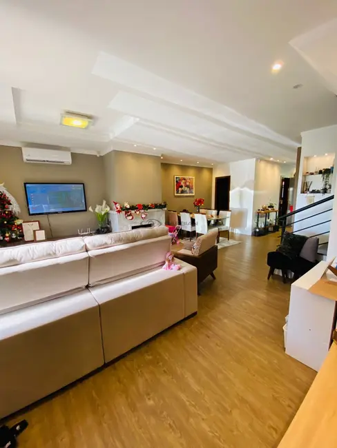 Foto 4 de Apartamento com 3 quartos à venda, 126m2 em Santo Inácio, Santa Cruz Do Sul - RS