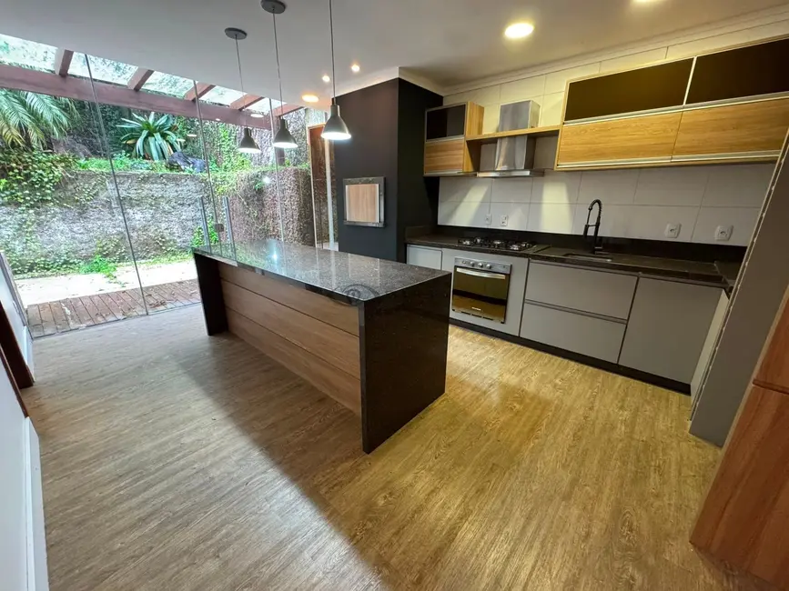 Apartamento com 3 quartos à venda, 126m2 em Santo Inácio, Santa Cruz Do Sul - RS - imagem 2 Foto 2 de Apartamento com 3 quartos à venda, 126m2 em Santo Inácio, Santa Cruz Do Sul - RS