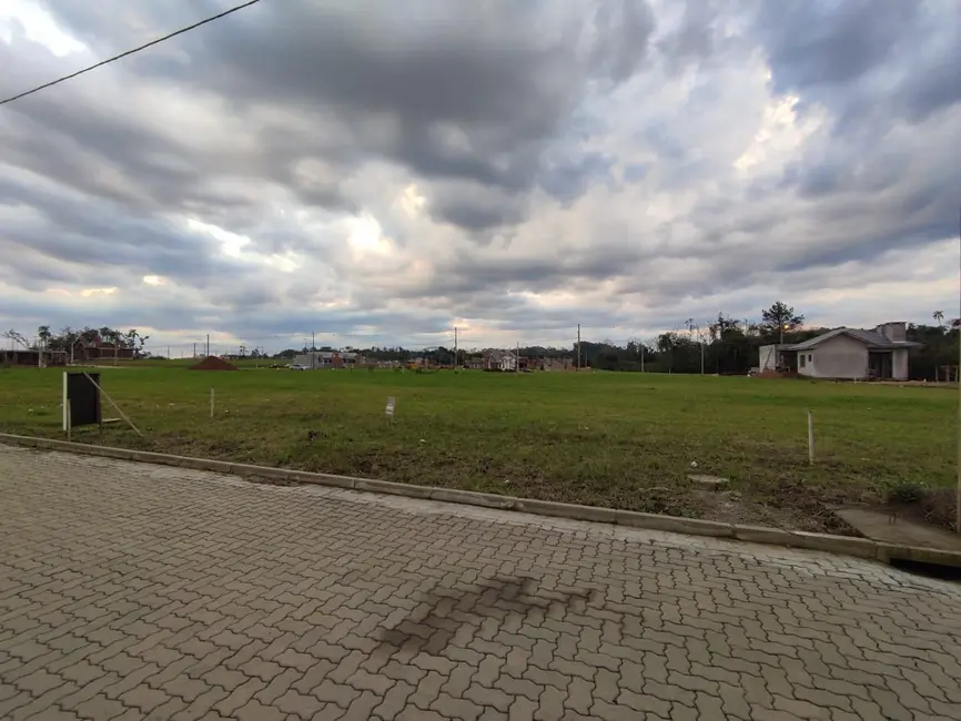 Foto 2 de Terreno / Lote à venda, 360m2 em Linha Santa Cruz, Santa Cruz Do Sul - RS