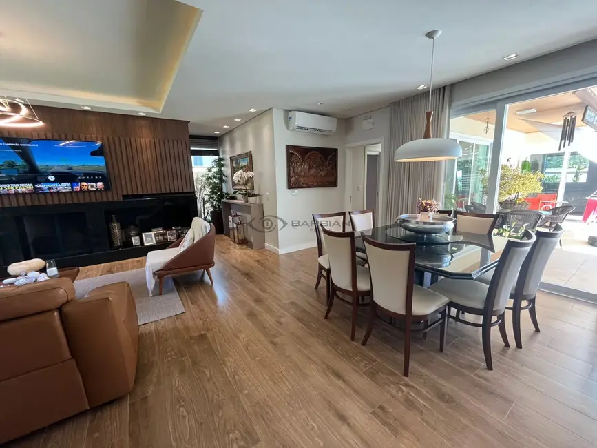 Foto 5 de Casa com 3 quartos à venda, 205m2 em Country, Santa Cruz Do Sul - RS