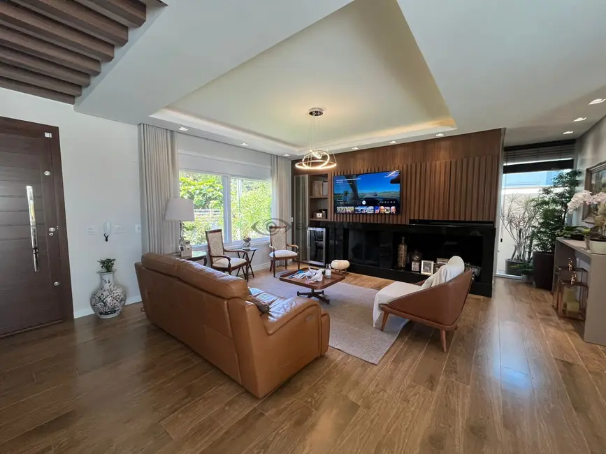 Foto 3 de Casa com 3 quartos à venda, 205m2 em Country, Santa Cruz Do Sul - RS