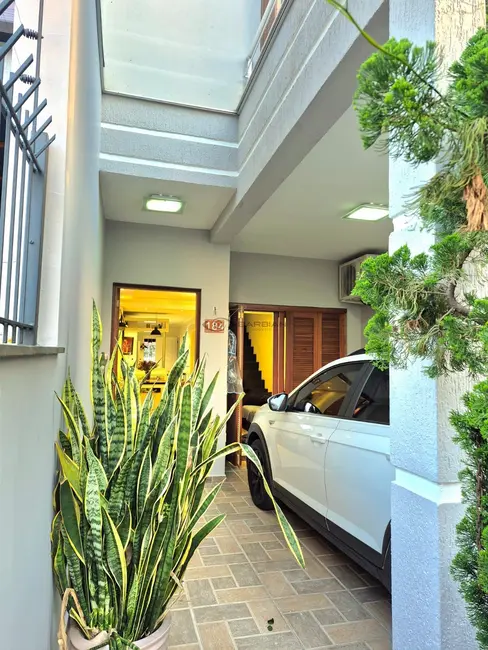 Foto 2 de Apartamento com 2 quartos à venda, 114m2 em Santo Inácio, Santa Cruz Do Sul - RS