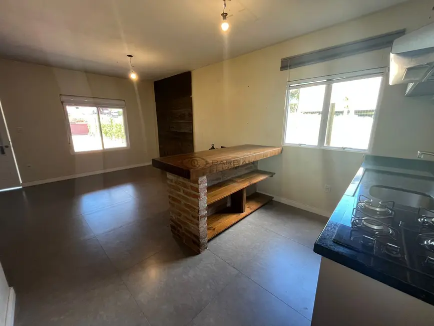 Foto 2 de Casa com 2 quartos à venda, 186m2 em Linha Santa Cruz, Santa Cruz Do Sul - RS