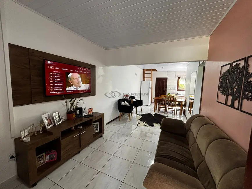 Foto 2 de Casa com 2 quartos à venda, 67m2 em João Alves, Santa Cruz Do Sul - RS