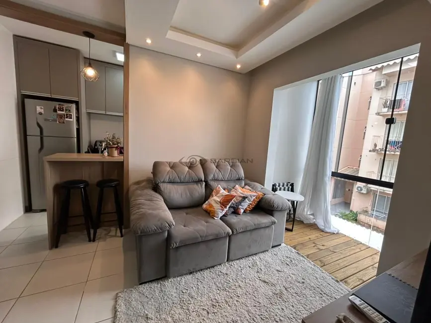 Foto 2 de Apartamento com 2 quartos à venda, 50m2 em Esmeralda, Santa Cruz Do Sul - RS