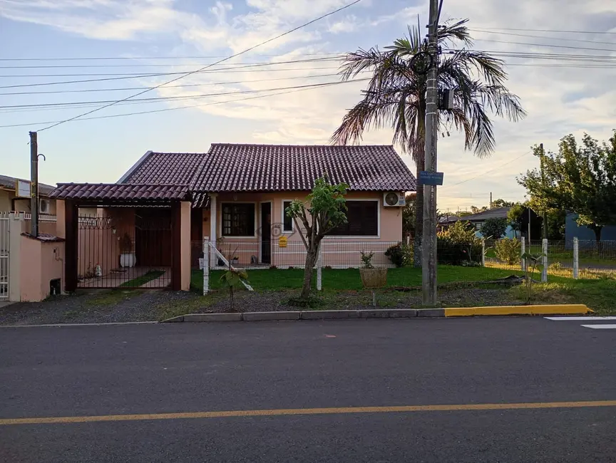 Foto 2 de Casa com 2 quartos à venda, 120m2 em Esmeralda, Santa Cruz Do Sul - RS
