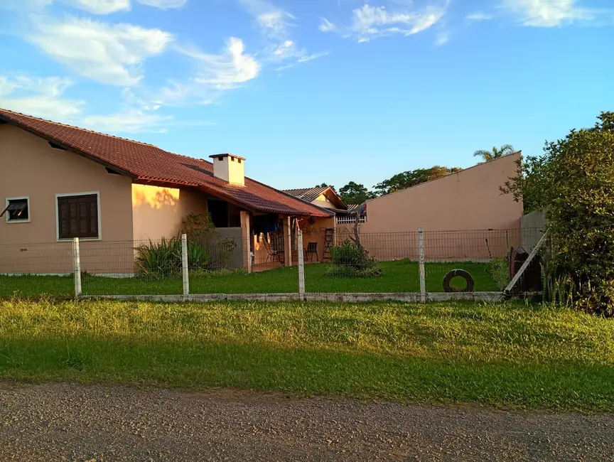 Foto 3 de Casa com 2 quartos à venda, 120m2 em Esmeralda, Santa Cruz Do Sul - RS