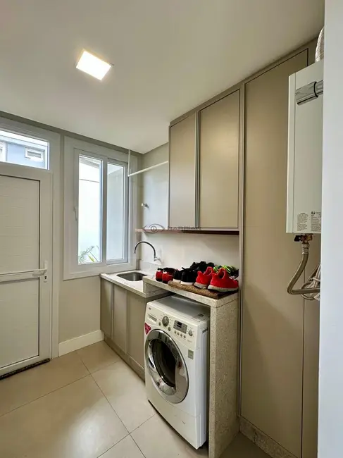 Casa com 3 quartos à venda, 180m2 em Country, Santa Cruz Do Sul - RS - imagem 7 Foto 7 de Casa com 3 quartos à venda, 180m2 em Country, Santa Cruz Do Sul - RS