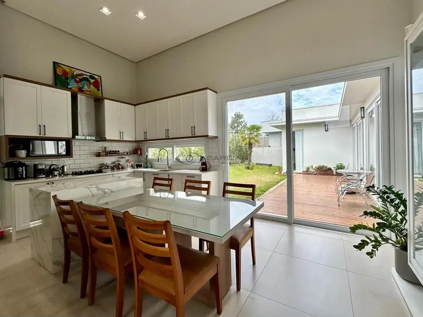 Casa com 3 quartos à venda, 180m2 em Country, Santa Cruz Do Sul - RS - imagem 4 Foto 4 de Casa com 3 quartos à venda, 180m2 em Country, Santa Cruz Do Sul - RS