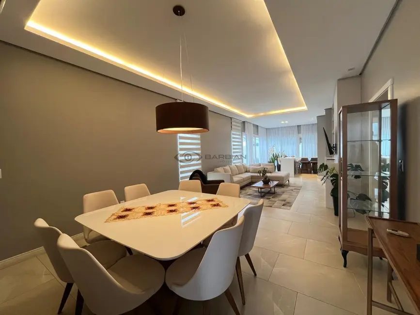 Casa com 3 quartos à venda, 168m2 em Country, Santa Cruz Do Sul - RS - imagem 2 Foto 2 de Casa com 3 quartos à venda, 168m2 em Country, Santa Cruz Do Sul - RS