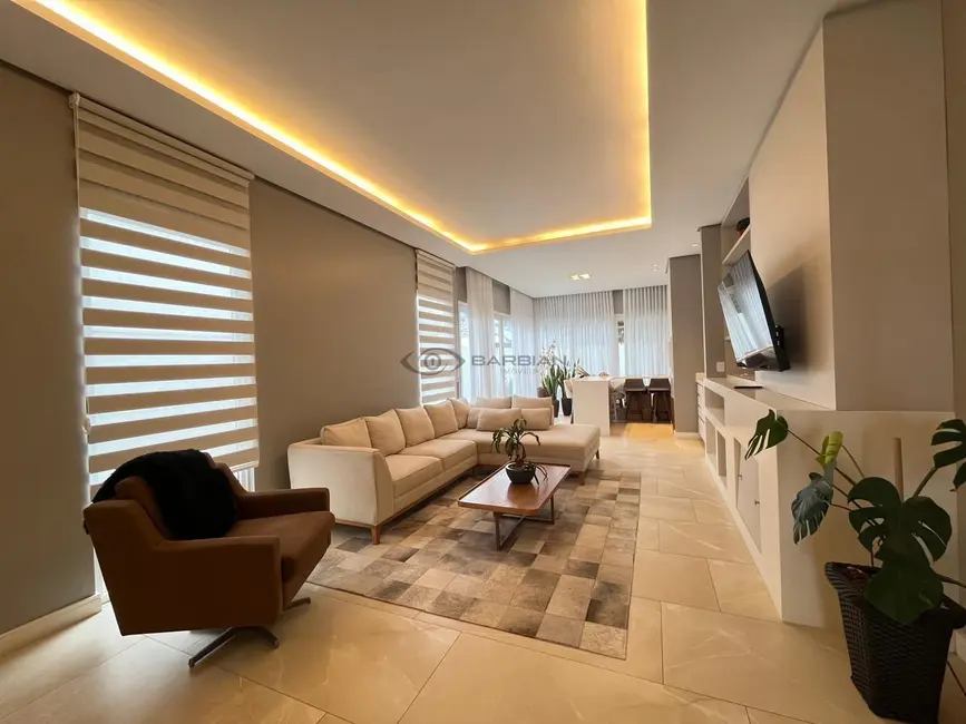 Casa com 3 quartos à venda, 168m2 em Country, Santa Cruz Do Sul - RS - imagem 1 Foto 1 de Casa com 3 quartos à venda, 168m2 em Country, Santa Cruz Do Sul - RS