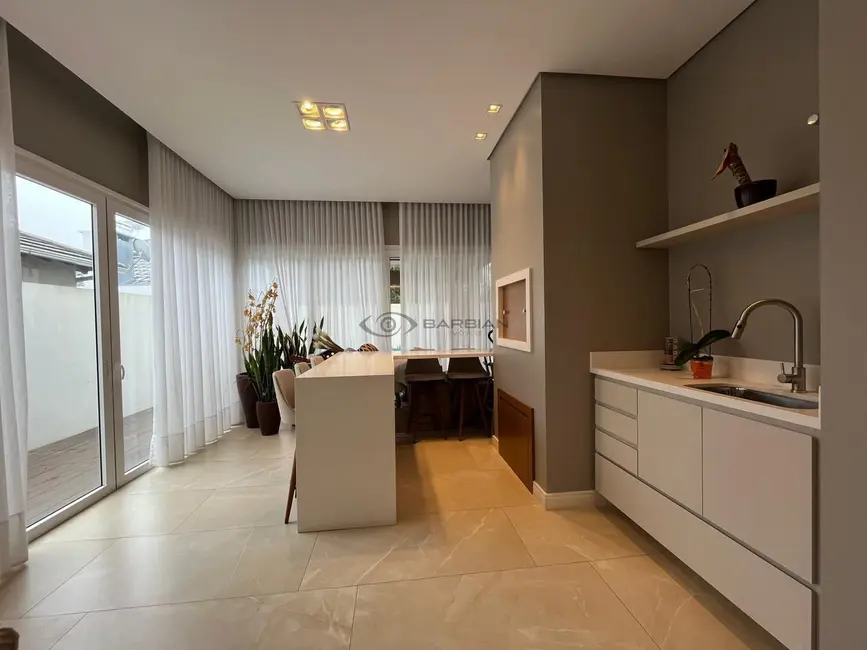 Casa com 3 quartos à venda, 168m2 em Country, Santa Cruz Do Sul - RS - imagem 4 Foto 4 de Casa com 3 quartos à venda, 168m2 em Country, Santa Cruz Do Sul - RS