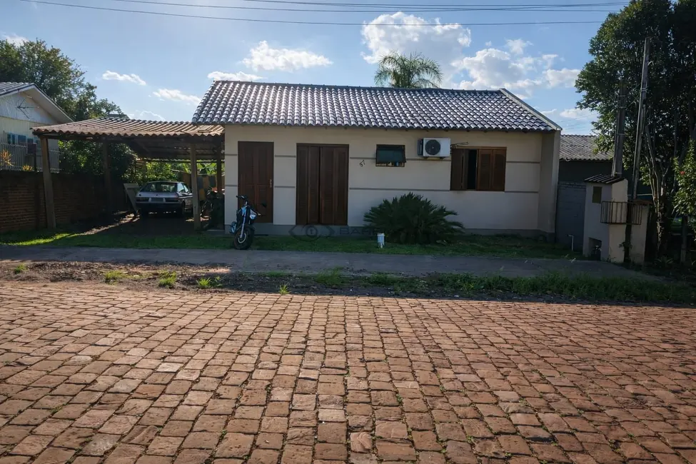 Casa com 3 quartos à venda, 62m2 em São João, Santa Cruz Do Sul - RS - imagem 1 Foto 1 de Casa com 3 quartos à venda, 62m2 em São João, Santa Cruz Do Sul - RS