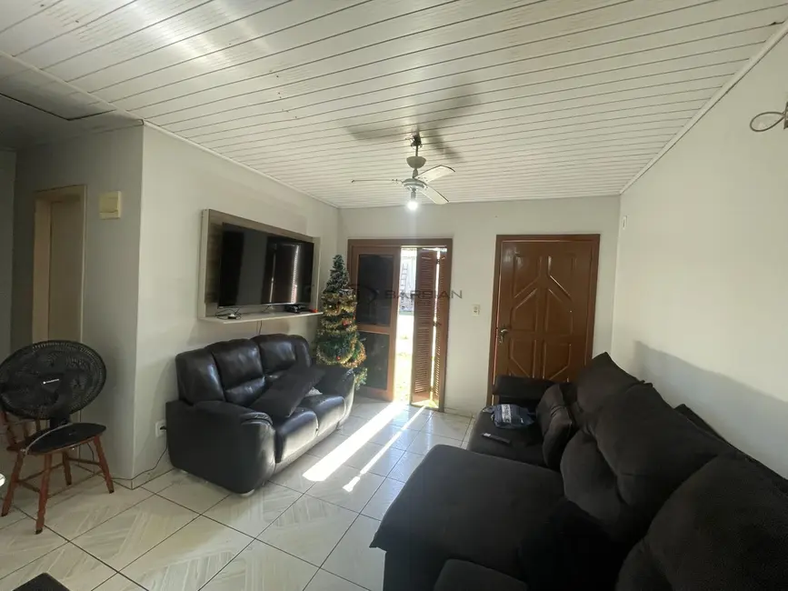 Casa com 3 quartos à venda, 62m2 em São João, Santa Cruz Do Sul - RS - imagem 3 Foto 3 de Casa com 3 quartos à venda, 62m2 em São João, Santa Cruz Do Sul - RS
