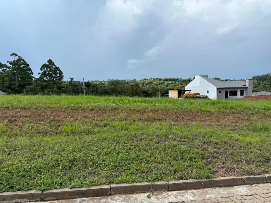 Foto 1 de Terreno / Lote à venda, 300m2 em Linha Santa Cruz, Santa Cruz Do Sul - RS