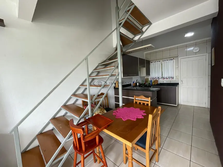 Foto 4 de Apartamento com 2 quartos à venda, 64m2 em Esmeralda, Santa Cruz Do Sul - RS