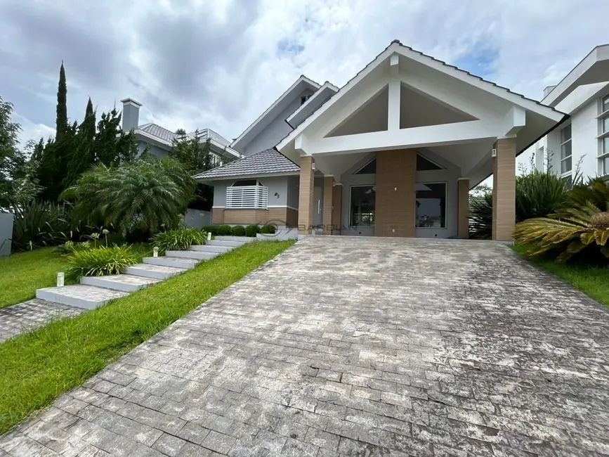 Foto 2 de Casa de Condomínio com 3 quartos à venda, 300m2 em Country, Santa Cruz Do Sul - RS
