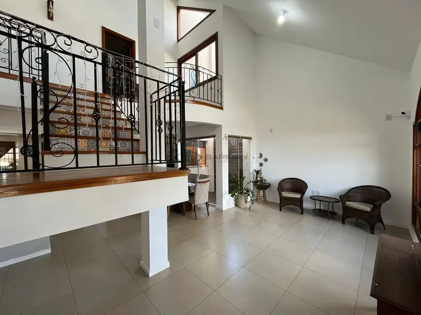 Foto 2 de Casa com 3 quartos à venda, 210m2 em Country, Santa Cruz Do Sul - RS