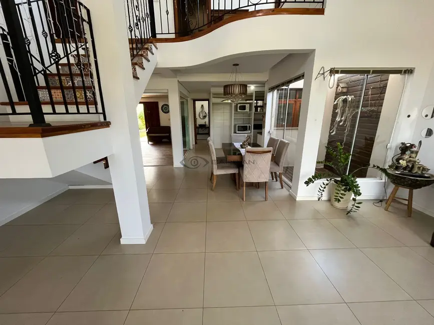 Foto 4 de Casa com 3 quartos à venda, 210m2 em Country, Santa Cruz Do Sul - RS