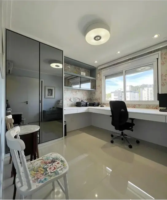 Foto 9 de Apartamento com 3 quartos à venda, 171m2 em Centro, Santa Cruz Do Sul - RS