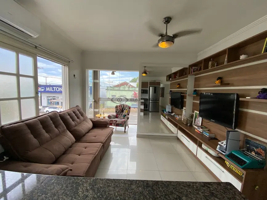 Foto 2 de Apartamento com 2 quartos à venda, 75m2 em Centro, Santa Cruz Do Sul - RS