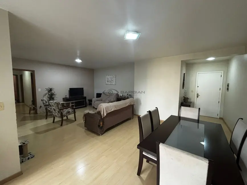 Foto 2 de Apartamento com 3 quartos à venda, 108m2 em Centro, Santa Cruz Do Sul - RS