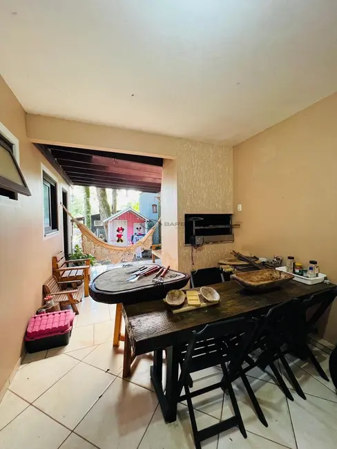 Foto 9 de Casa com 3 quartos à venda, 220m2 em Linha Santa Cruz, Santa Cruz Do Sul - RS