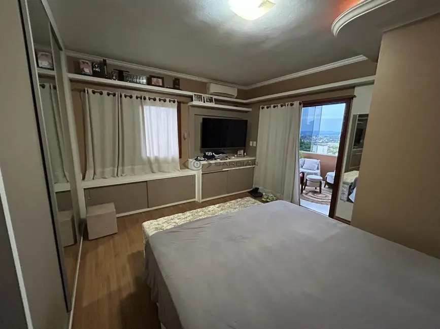 Foto 9 de Casa com 3 quartos à venda, 190m2 em São João, Santa Cruz Do Sul - RS