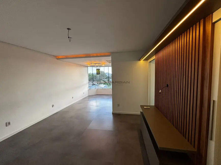 Foto 4 de Apartamento com 3 quartos à venda, 82m2 em Santo Inácio, Santa Cruz Do Sul - RS