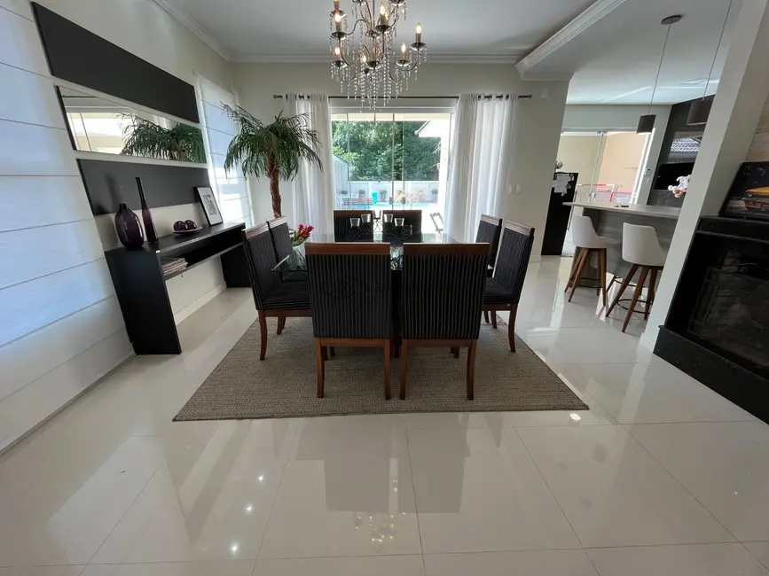 Foto 4 de Casa com 3 quartos à venda, 283m2 em Country, Santa Cruz Do Sul - RS