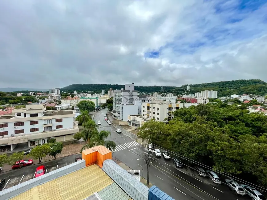 Foto 9 de Apartamento com 1 quarto à venda, 50m2 em Santo Inácio, Santa Cruz Do Sul - RS