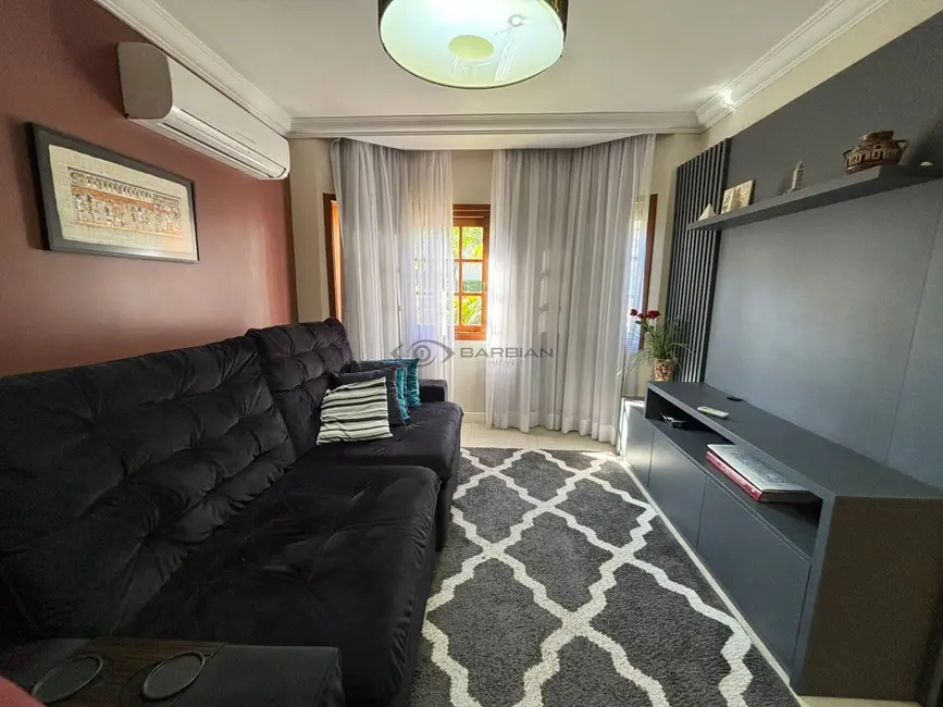 Casa com 4 quartos à venda, 300m2 em Santo Inácio, Santa Cruz Do Sul - RS - imagem 4 Foto 4 de Casa com 4 quartos à venda, 300m2 em Santo Inácio, Santa Cruz Do Sul - RS
