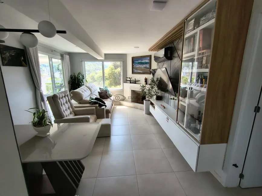 Apartamento com 3 quartos à venda, 122m2 em Santo Inácio, Santa Cruz Do Sul - RS - imagem 2 Foto 2 de Apartamento com 3 quartos à venda, 122m2 em Santo Inácio, Santa Cruz Do Sul - RS
