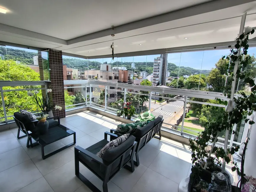 Apartamento com 3 quartos à venda, 122m2 em Santo Inácio, Santa Cruz Do Sul - RS - imagem 5 Foto 5 de Apartamento com 3 quartos à venda, 122m2 em Santo Inácio, Santa Cruz Do Sul - RS