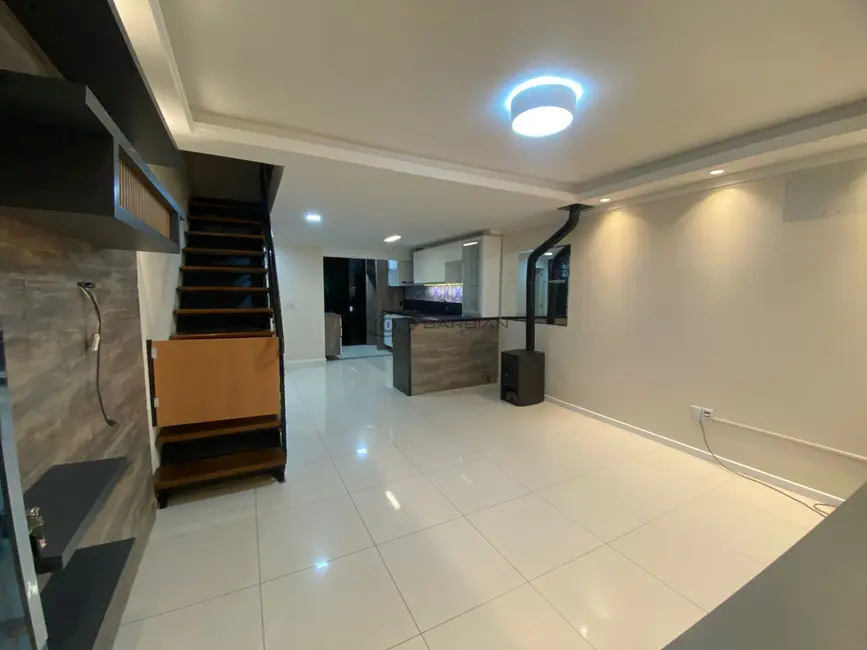 Apartamento com 2 quartos para alugar, 120m2 em Renascença, Santa Cruz Do Sul - RS - imagem 2 Foto 2 de Apartamento com 2 quartos para alugar, 120m2 em Renascença, Santa Cruz Do Sul - RS