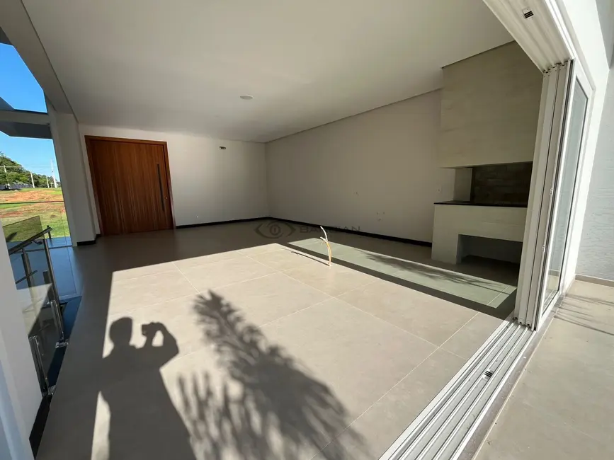 Casa com 3 quartos à venda, 272m2 em Country, Santa Cruz Do Sul - RS - imagem 9 Foto 9 de Casa com 3 quartos à venda, 272m2 em Country, Santa Cruz Do Sul - RS
