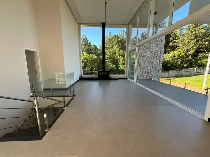 Casa com 3 quartos à venda, 272m2 em Country, Santa Cruz Do Sul - RS - imagem 3 Foto 3 de Casa com 3 quartos à venda, 272m2 em Country, Santa Cruz Do Sul - RS