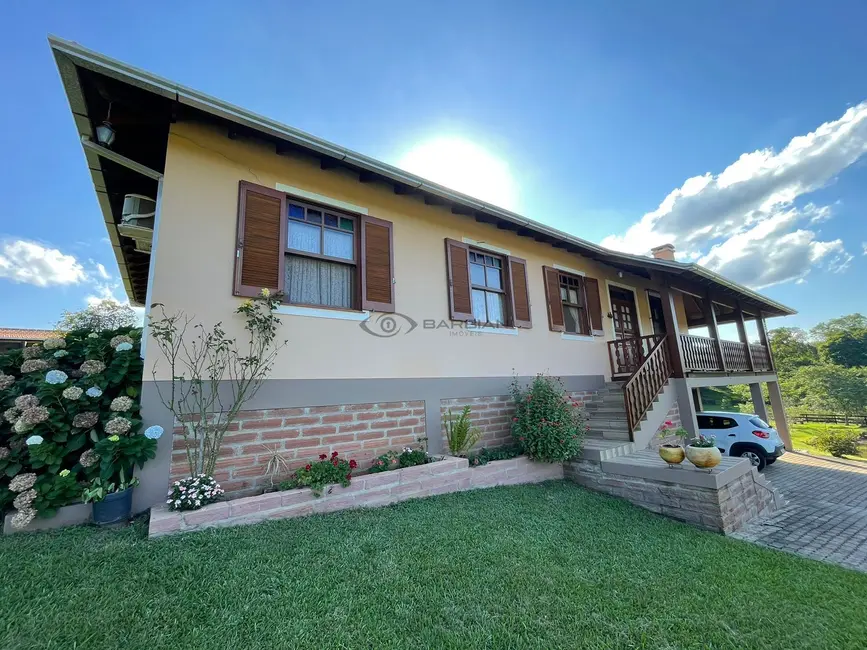 Chácara com 3 quartos à venda, 278m2 em João Alves, Santa Cruz Do Sul - RS - imagem 6 Foto 6 de Chácara com 3 quartos à venda, 278m2 em João Alves, Santa Cruz Do Sul - RS