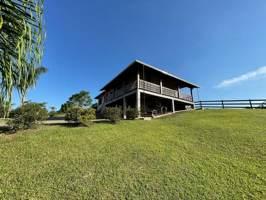Chácara com 3 quartos à venda, 278m2 em João Alves, Santa Cruz Do Sul - RS - imagem 3 Foto 3 de Chácara com 3 quartos à venda, 278m2 em João Alves, Santa Cruz Do Sul - RS