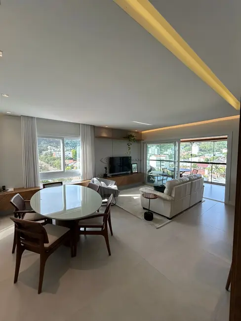 Apartamento com 3 quartos à venda, 153m2 em Santo Inácio, Santa Cruz Do Sul - RS - imagem 2 Foto 2 de Apartamento com 3 quartos à venda, 153m2 em Santo Inácio, Santa Cruz Do Sul - RS