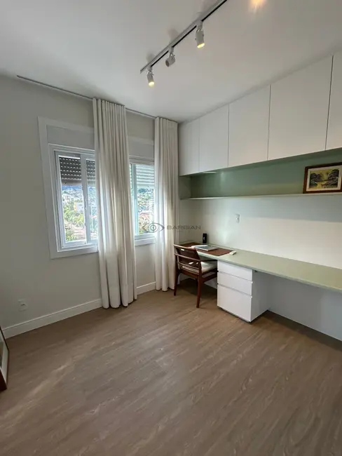 Apartamento com 3 quartos à venda, 153m2 em Santo Inácio, Santa Cruz Do Sul - RS - imagem 8 Foto 8 de Apartamento com 3 quartos à venda, 153m2 em Santo Inácio, Santa Cruz Do Sul - RS