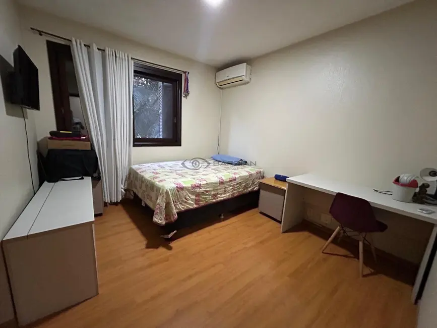 Apartamento com 3 quartos à venda, 155m2 em Higienópolis, Santa Cruz Do Sul - RS - imagem 9 Foto 9 de Apartamento com 3 quartos à venda, 155m2 em Higienópolis, Santa Cruz Do Sul - RS