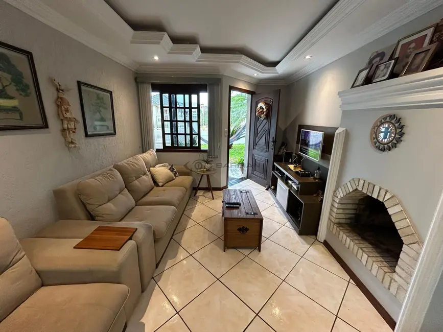 Casa com 2 quartos à venda, 152m2 em Linha Santa Cruz, Santa Cruz Do Sul - RS - imagem 4 Foto 4 de Casa com 2 quartos à venda, 152m2 em Linha Santa Cruz, Santa Cruz Do Sul - RS